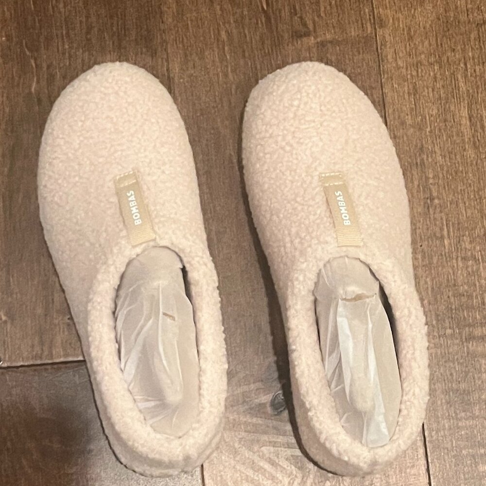 Bombas Sunday Slipper (NWT) Cream - Size 8 (7.5-8)